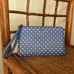 NWOT Kate Spade Medium L-Zip Wristlet, Dots Blue White